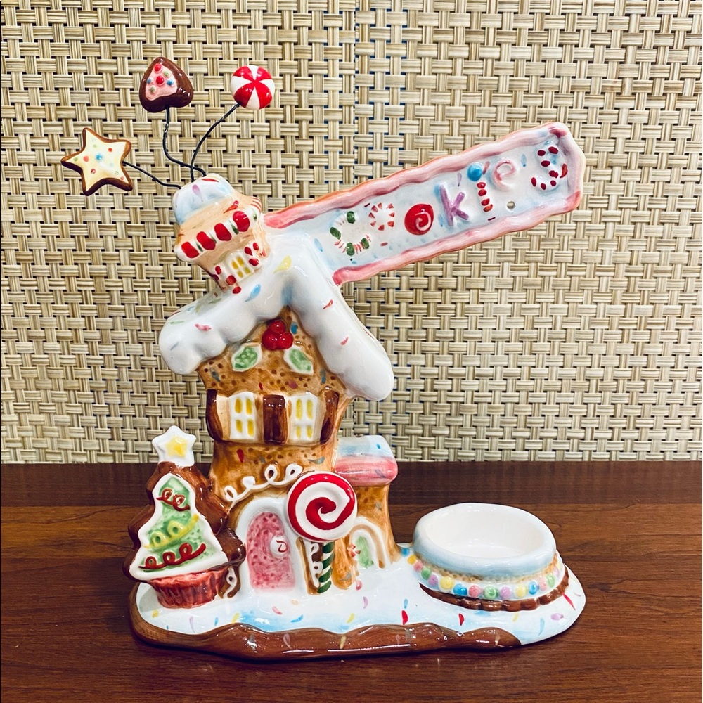 🎄🌟HP🌟Ceramic Gingerbread Windmill Cookie Bakery Christmas Decor Candle Holder